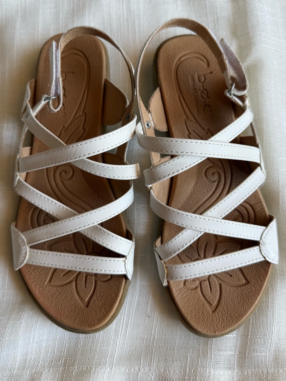 b.o.c Born Women's Altheda White Strappy Comfort Sandal Sz 7 Beach Resortwear